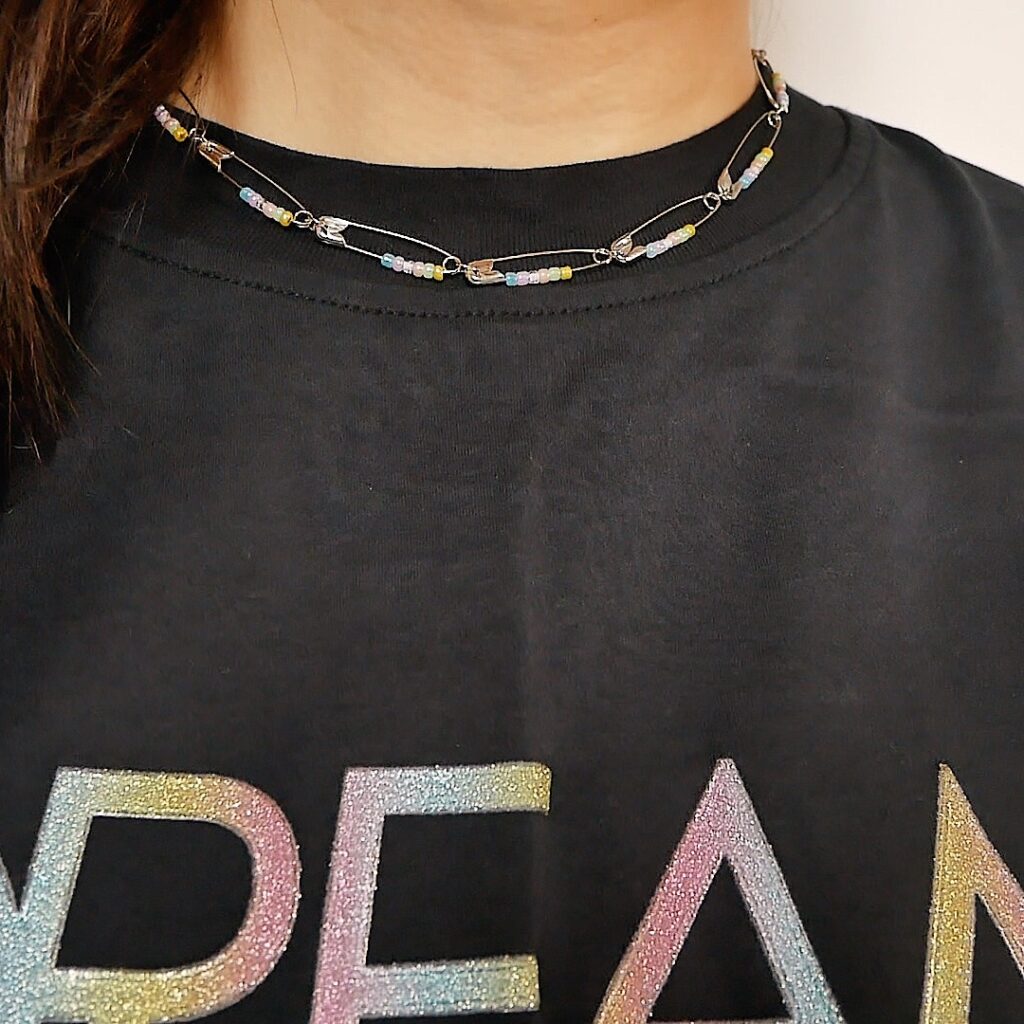 DIY Beaded Necklace 1 - Safety Pin Necklace