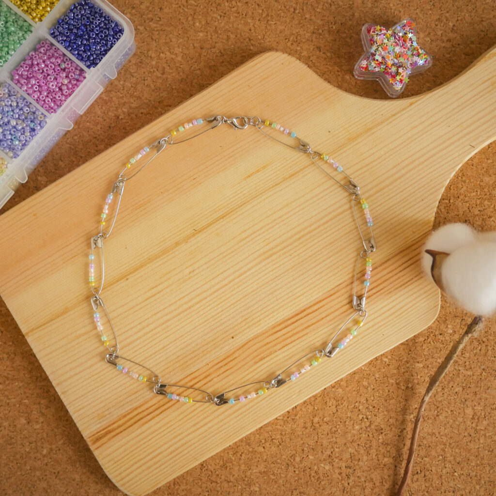 DIY Beaded Necklace 1 - Safety Pin Necklace