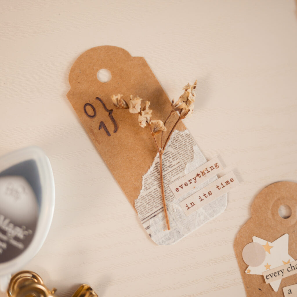 DIY Tag Ideas 1 - Dried Flower